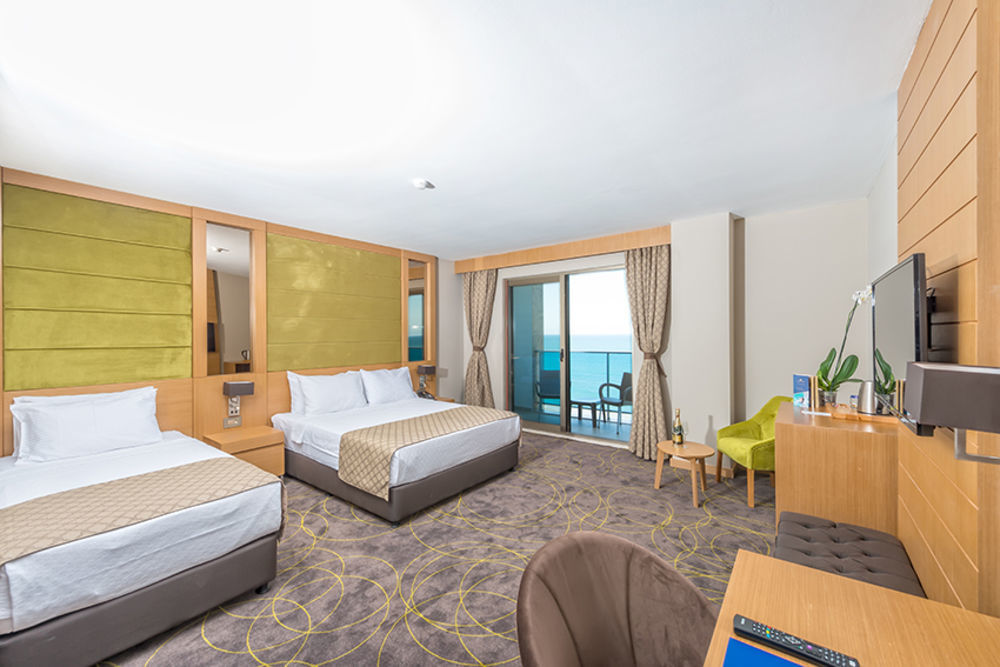 Ramada Resort by Wyndham Unye Bagian luar foto