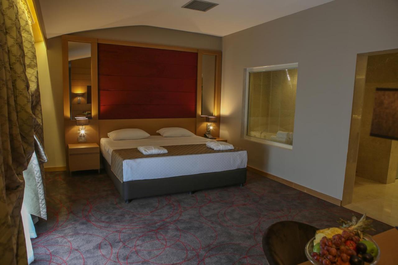 Ramada Resort by Wyndham Unye Bagian luar foto
